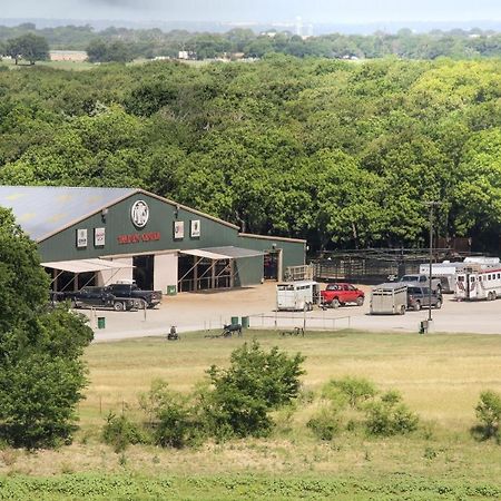 Nrs Event Center & Guest Ranch Hotel Decatur Bagian luar foto