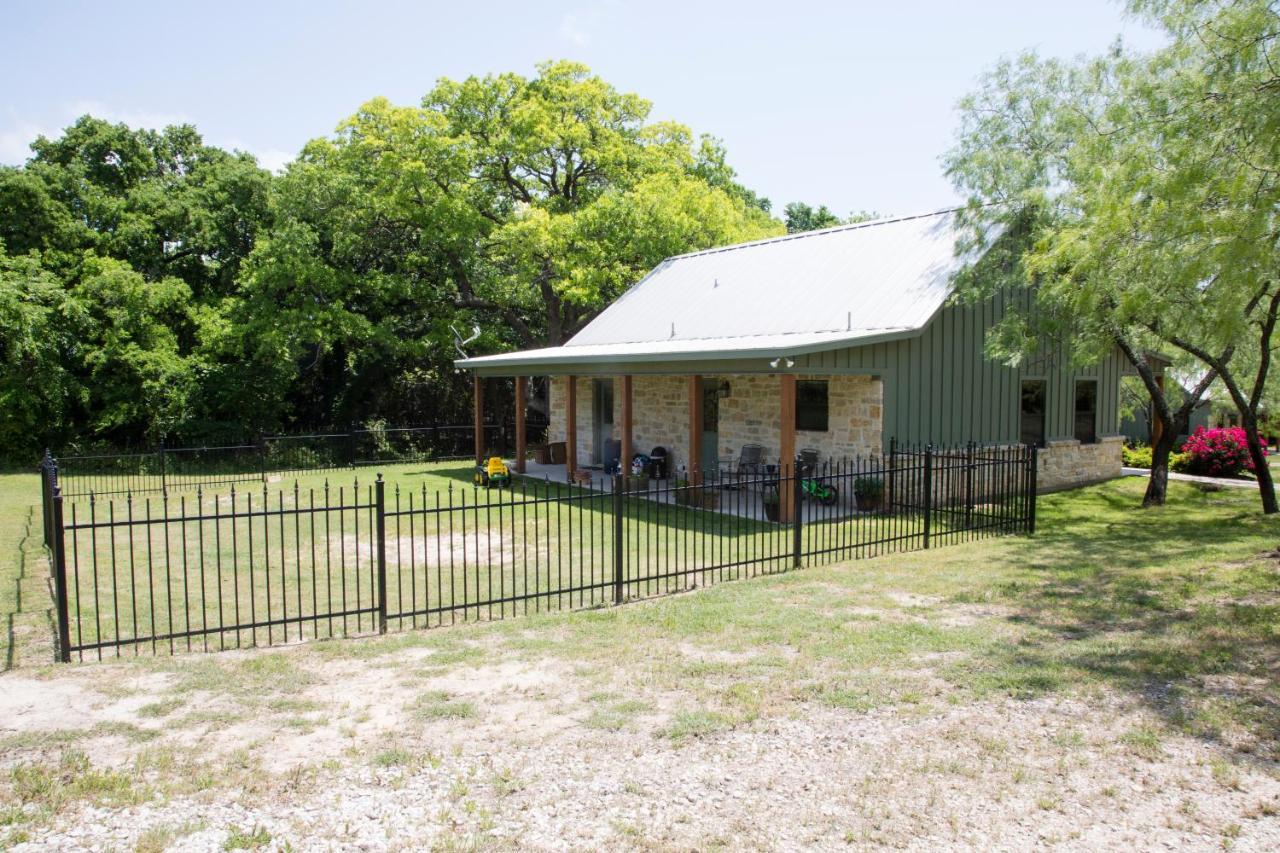 Nrs Event Center & Guest Ranch Hotel Decatur Bagian luar foto