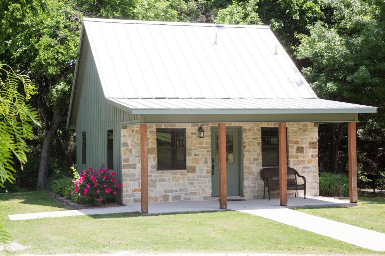 Nrs Event Center & Guest Ranch Hotel Decatur Bagian luar foto