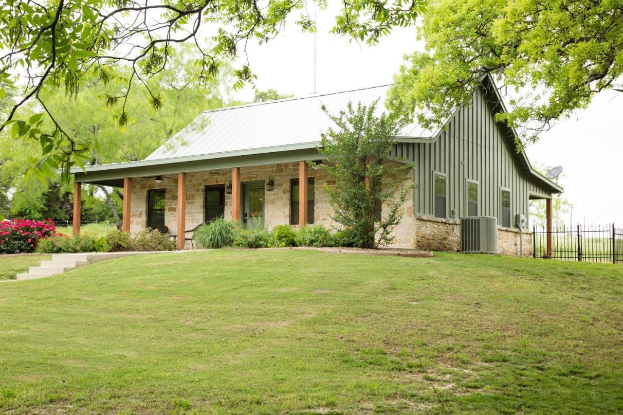 Nrs Event Center & Guest Ranch Hotel Decatur Bagian luar foto