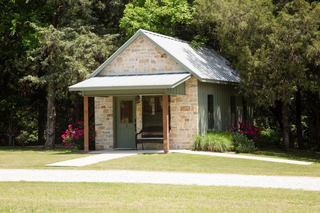 Nrs Event Center & Guest Ranch Hotel Decatur Bagian luar foto
