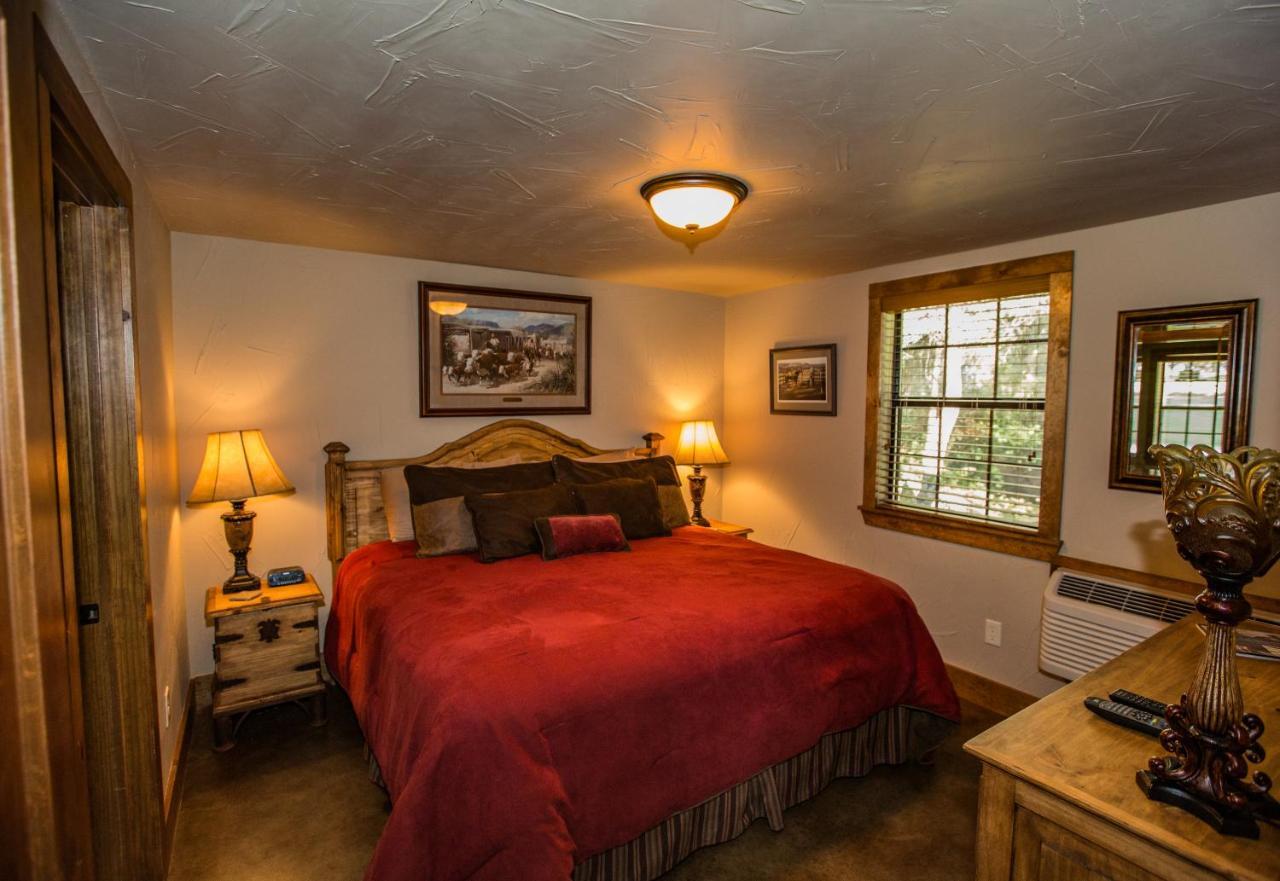 Nrs Event Center & Guest Ranch Hotel Decatur Bagian luar foto