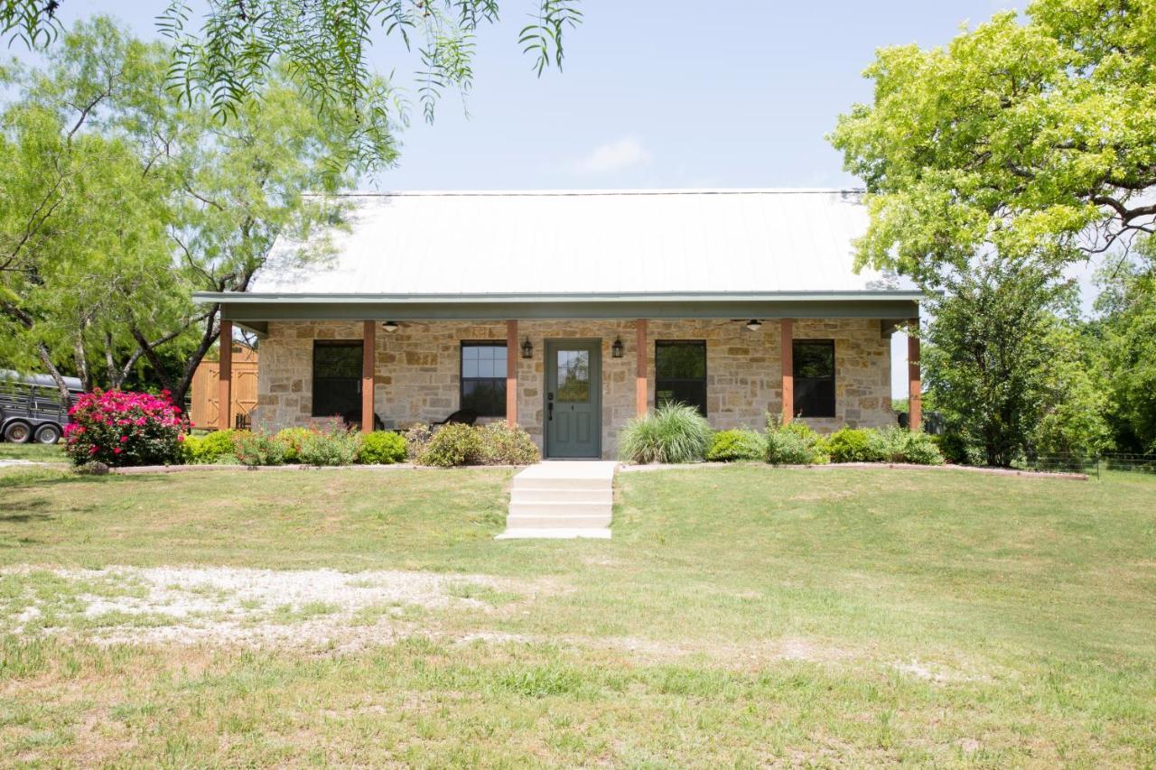 Nrs Event Center & Guest Ranch Hotel Decatur Bagian luar foto