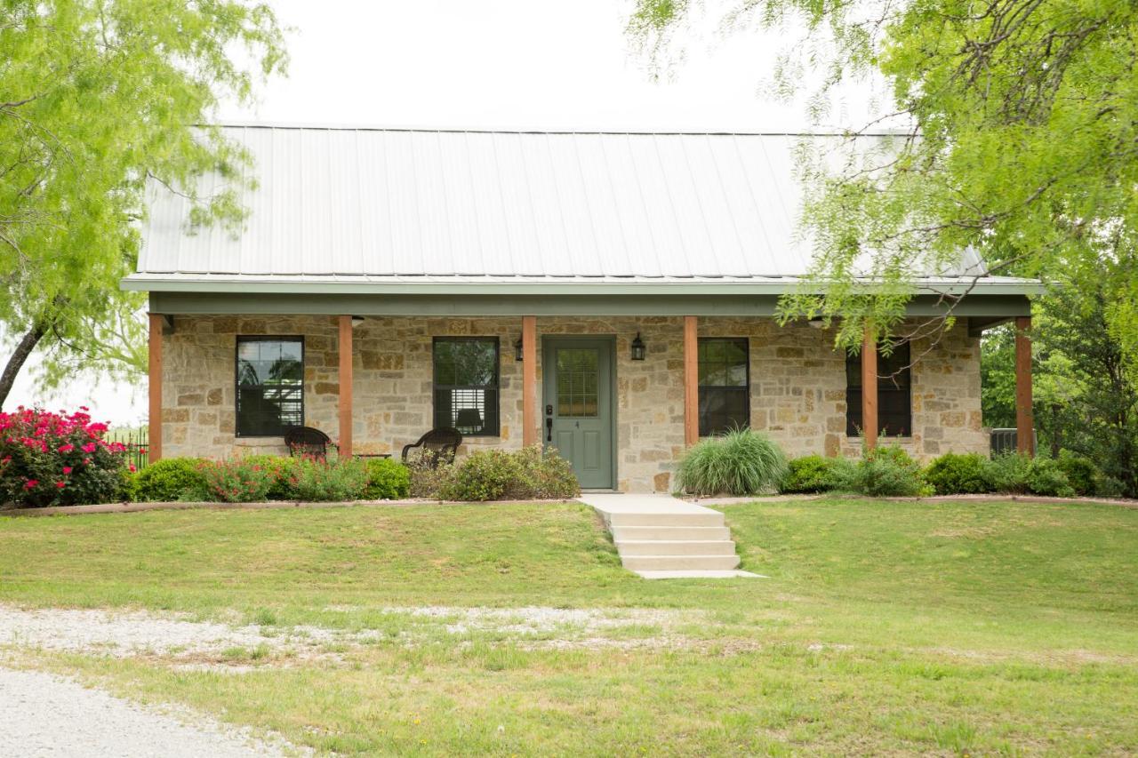 Nrs Event Center & Guest Ranch Hotel Decatur Bagian luar foto