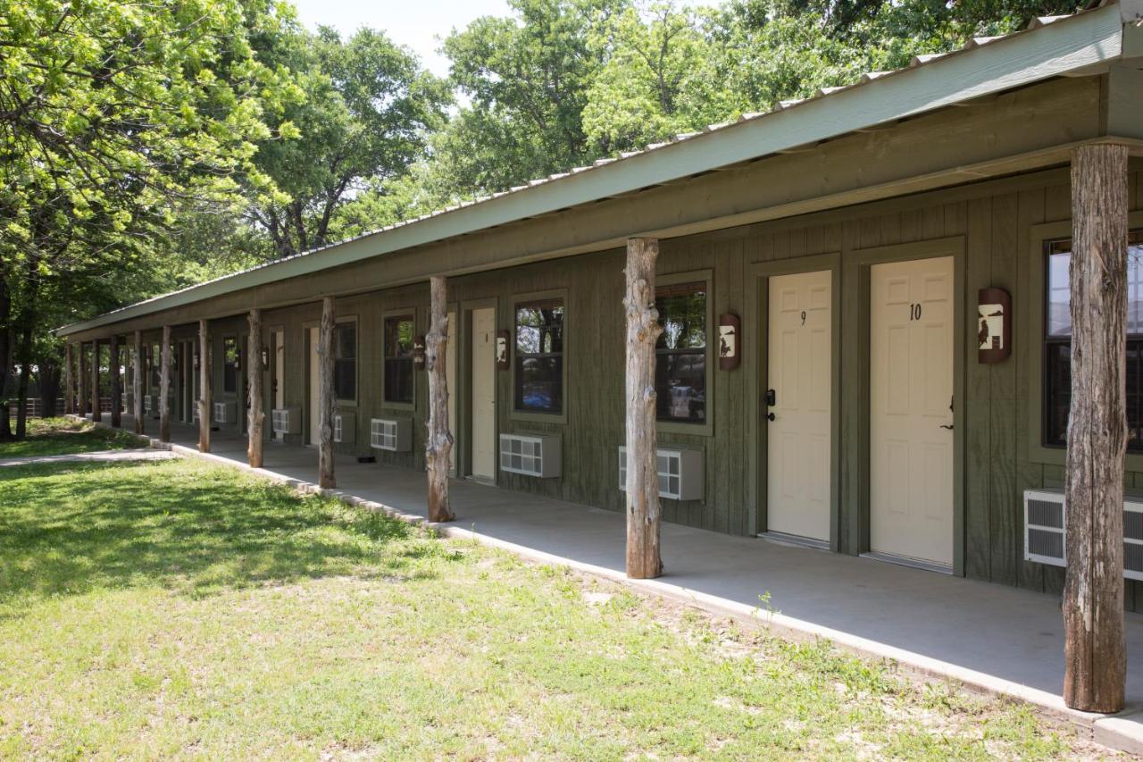 Nrs Event Center & Guest Ranch Hotel Decatur Bagian luar foto