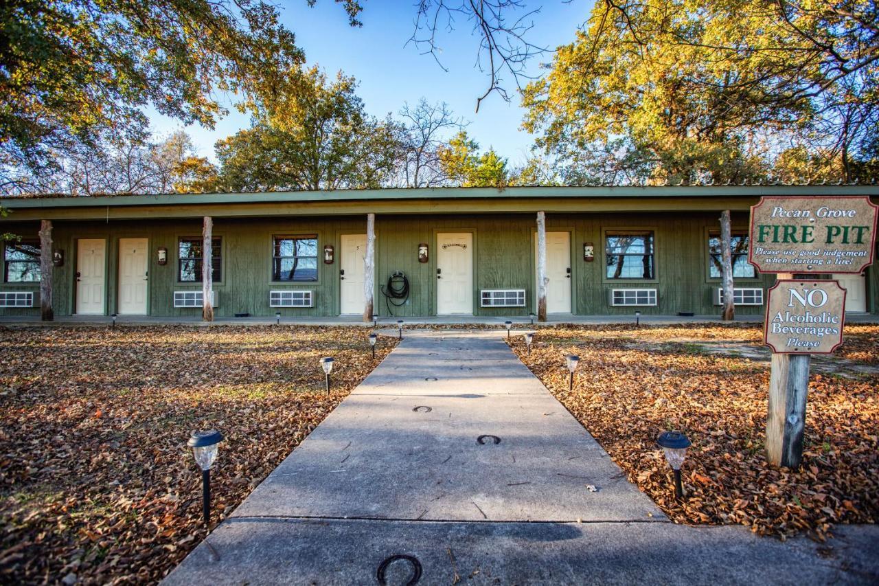 Nrs Event Center & Guest Ranch Hotel Decatur Bagian luar foto