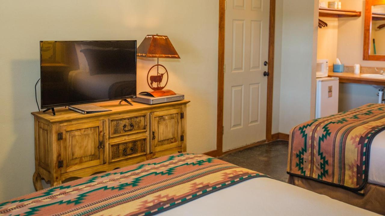Nrs Event Center & Guest Ranch Hotel Decatur Bagian luar foto