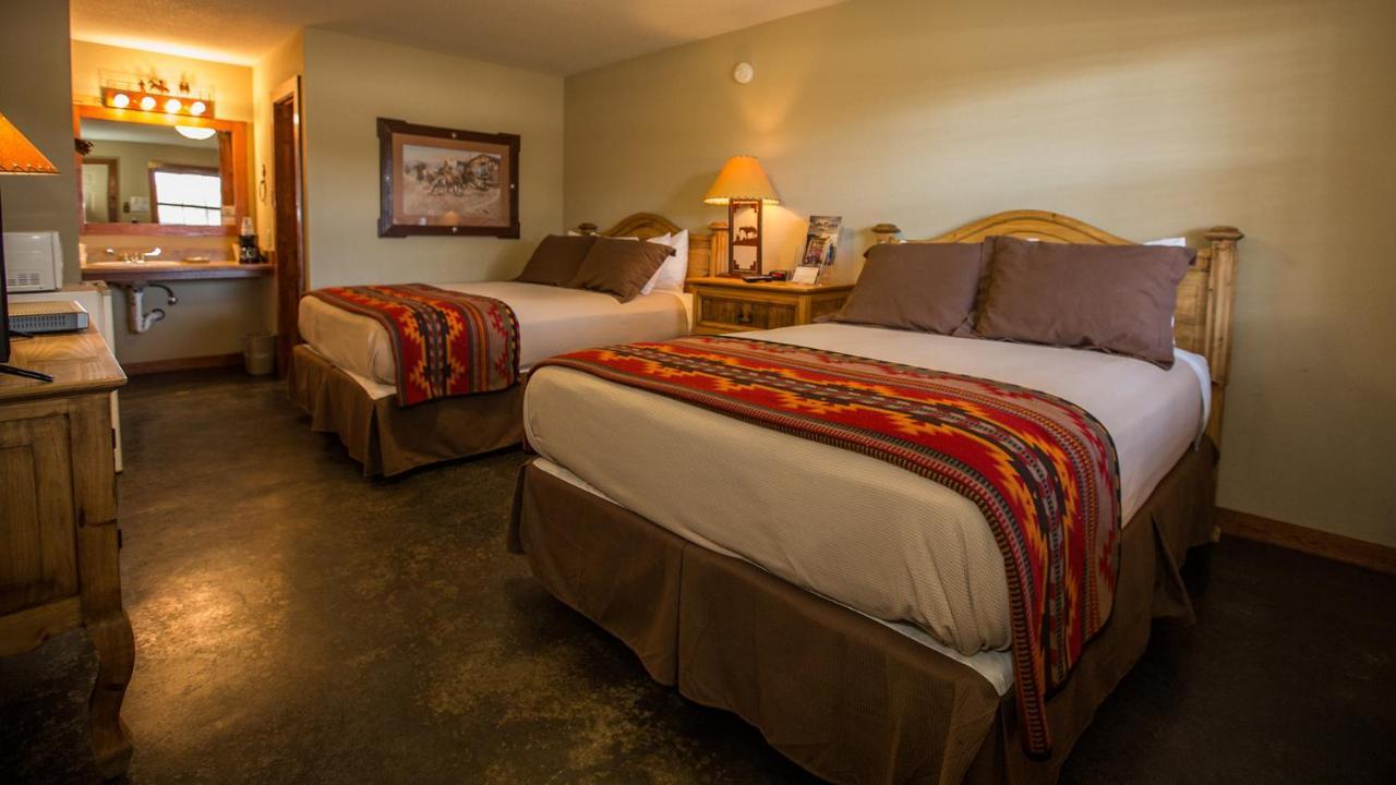 Nrs Event Center & Guest Ranch Hotel Decatur Bagian luar foto