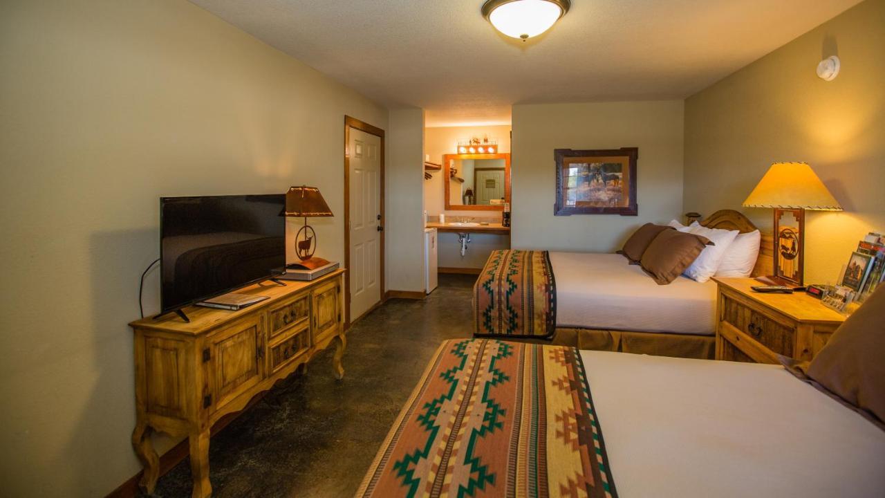 Nrs Event Center & Guest Ranch Hotel Decatur Bagian luar foto